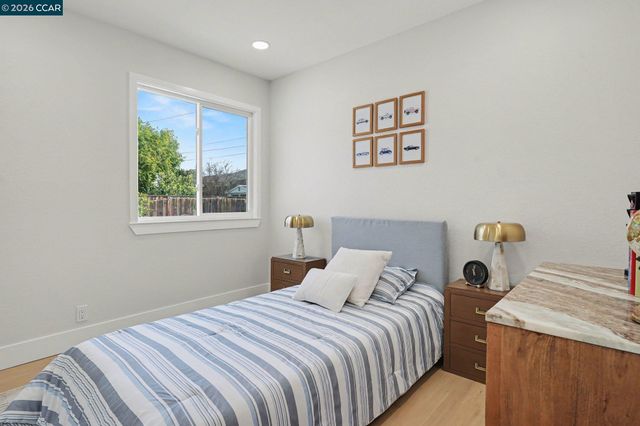 1522 Thornwood Dr, Concord, CA 94521