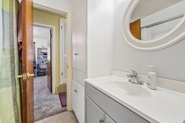 7452 Meadowcrest Drive, Fort Worth, TX 76112