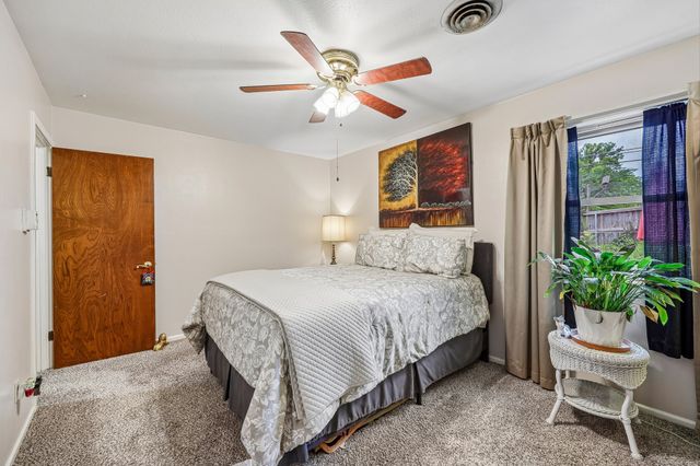 7452 Meadowcrest Drive, Fort Worth, TX 76112