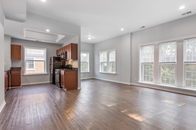 7722 N Ashland Avenue H2, Chicago, IL 60626