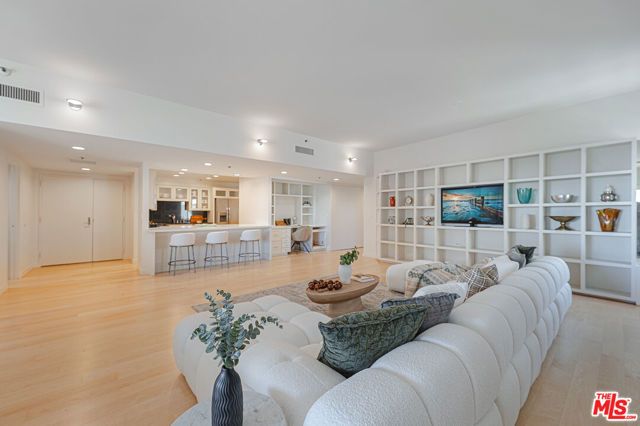 10445 Wilshire Boulevard 1402, Los Angeles, CA 90024