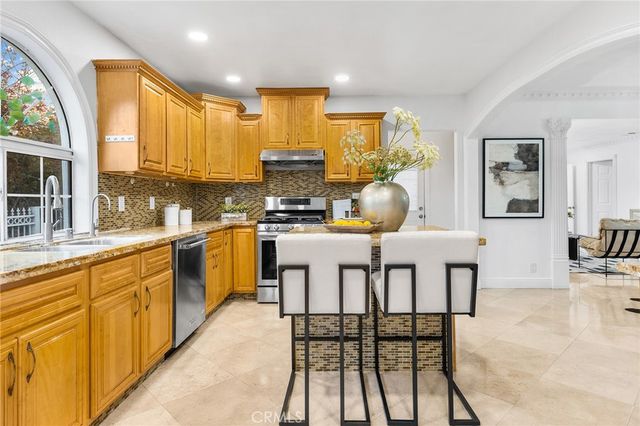 731 S Michillinda Avenue, Pasadena, CA 91107