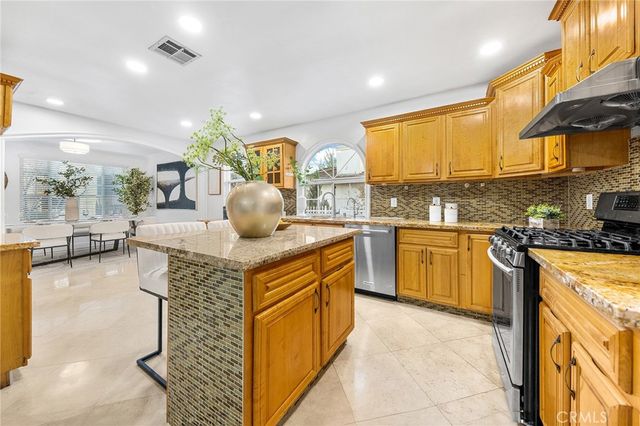 731 S Michillinda Avenue, Pasadena, CA 91107