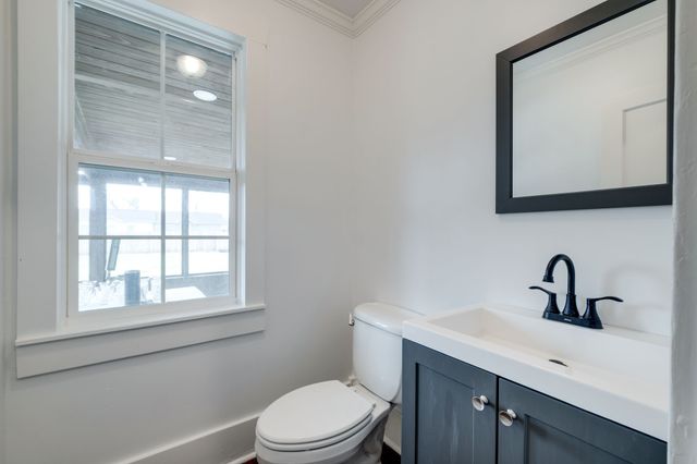 214 Cumberland Dr, Lebanon, TN 37087