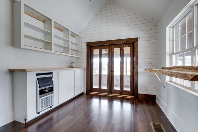 214 Cumberland Dr, Lebanon, TN 37087