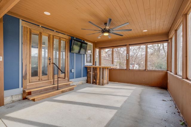 214 Cumberland Dr, Lebanon, TN 37087