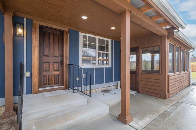 214 Cumberland Dr, Lebanon, TN 37087