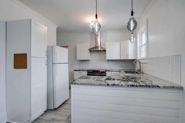 214 Cumberland Dr, Lebanon, TN 37087