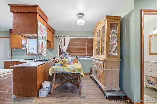 3123 S 63rd West Avenue, Tulsa, OK 74107