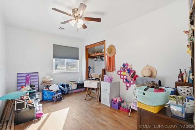 3123 S 63rd West Avenue, Tulsa, OK 74107