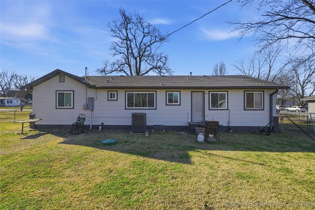 3123 S 63rd West Avenue, Tulsa, OK 74107