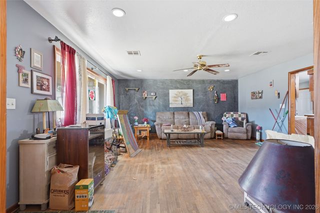 3123 S 63rd West Avenue, Tulsa, OK 74107