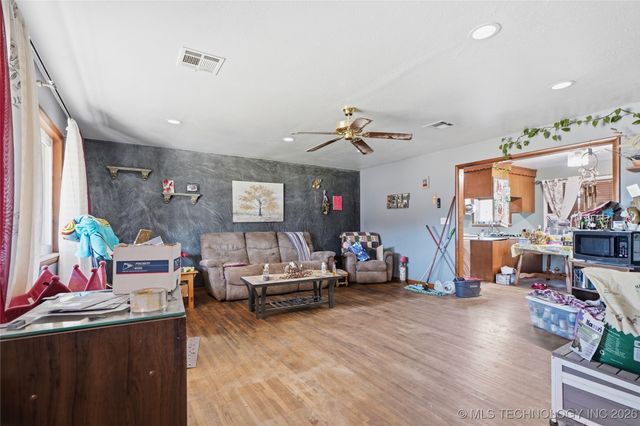 3123 S 63rd West Avenue, Tulsa, OK 74107