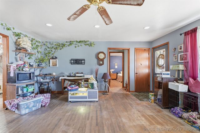 3123 S 63rd West Avenue, Tulsa, OK 74107