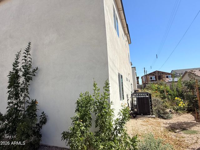 4037 S 12th Street, Phoenix, AZ 85040