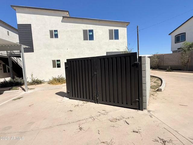 4037 S 12th Street, Phoenix, AZ 85040