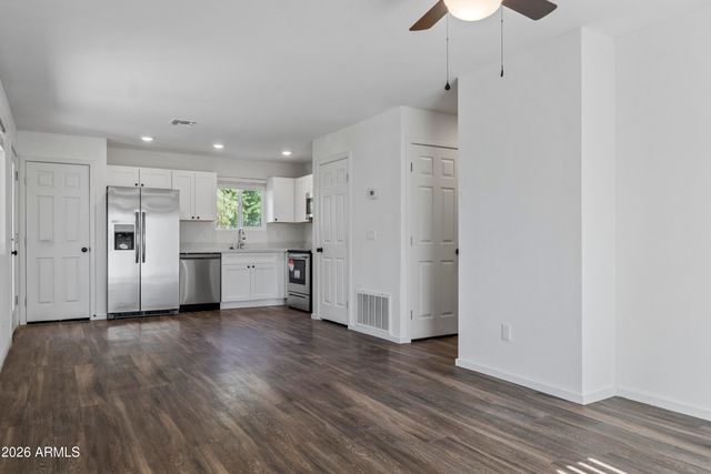 4037 S 12th Street, Phoenix, AZ 85040