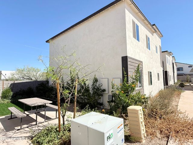 4037 S 12th Street, Phoenix, AZ 85040