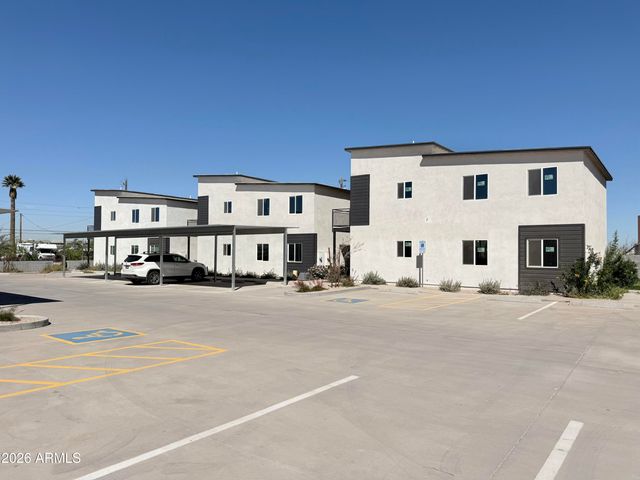 4037 S 12th Street, Phoenix, AZ 85040