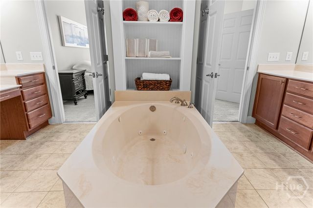 1102 River Oaks Drive, Richmond Hill, GA 31324