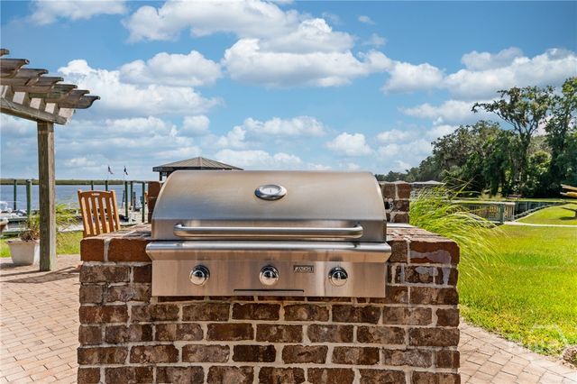 1102 River Oaks Drive, Richmond Hill, GA 31324