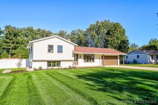 10975 Campanel Drive, Zeeland, MI 49464
