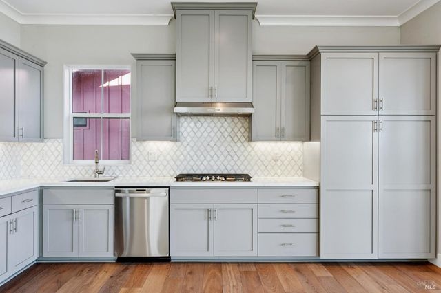 1708 Milton Rd, Napa, CA 94559