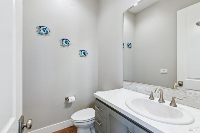 1708 Milton Rd, Napa, CA 94559