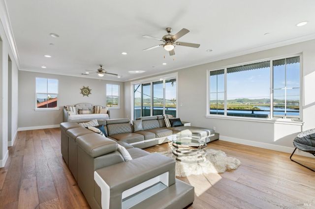 1708 Milton Rd, Napa, CA 94559