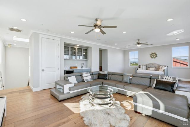 1708 Milton Rd, Napa, CA 94559