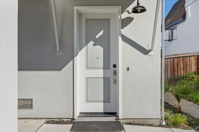 1708 Milton Rd, Napa, CA 94559