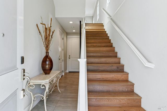 1708 Milton Rd, Napa, CA 94559