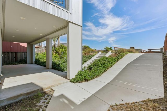 1708 Milton Rd, Napa, CA 94559