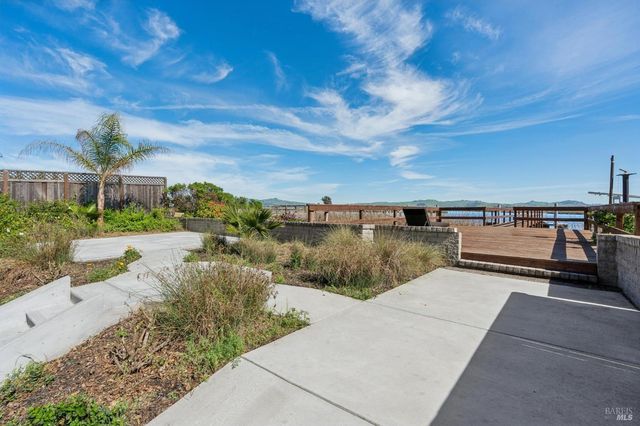 1708 Milton Rd, Napa, CA 94559