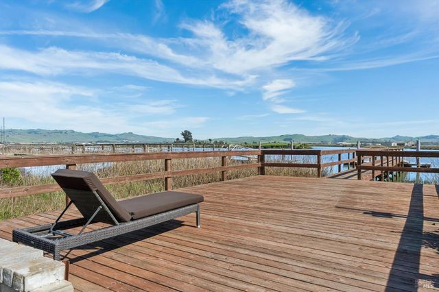 1708 Milton Rd, Napa, CA 94559