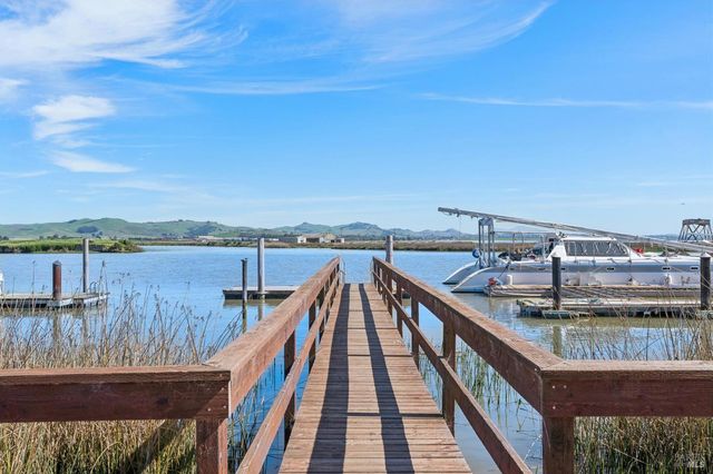 1708 Milton Rd, Napa, CA 94559