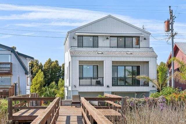 1708 Milton Rd, Napa, CA 94559