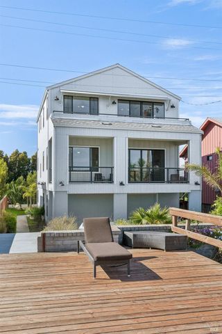 1708 Milton Rd, Napa, CA 94559