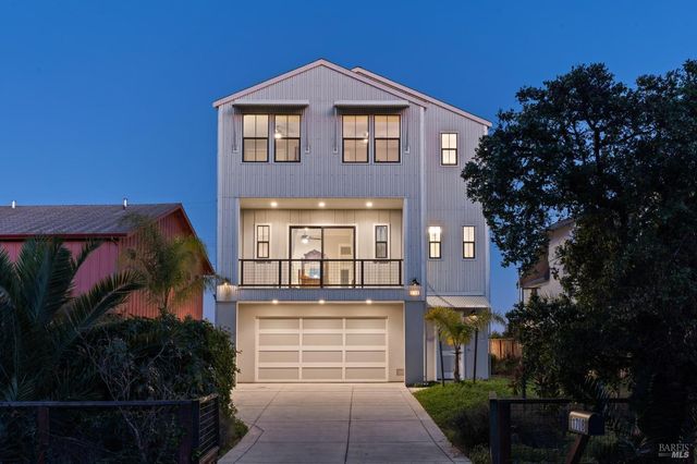 1708 Milton Rd, Napa, CA 94559