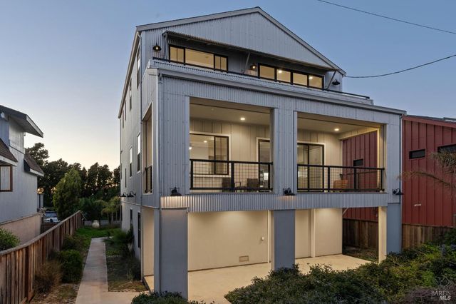 1708 Milton Rd, Napa, CA 94559