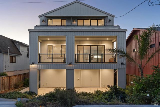 1708 Milton Rd, Napa, CA 94559