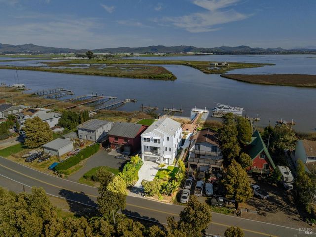 1708 Milton Rd, Napa, CA 94559