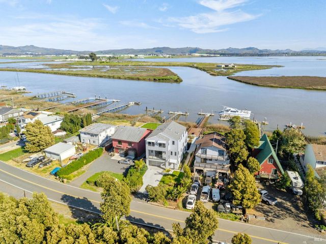 1708 Milton Rd, Napa, CA 94559