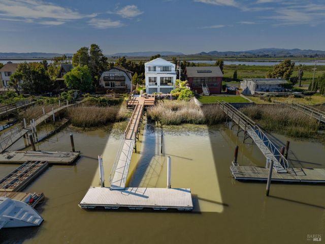 1708 Milton Rd, Napa, CA 94559