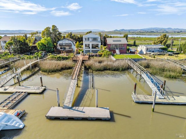 1708 Milton Rd, Napa, CA 94559