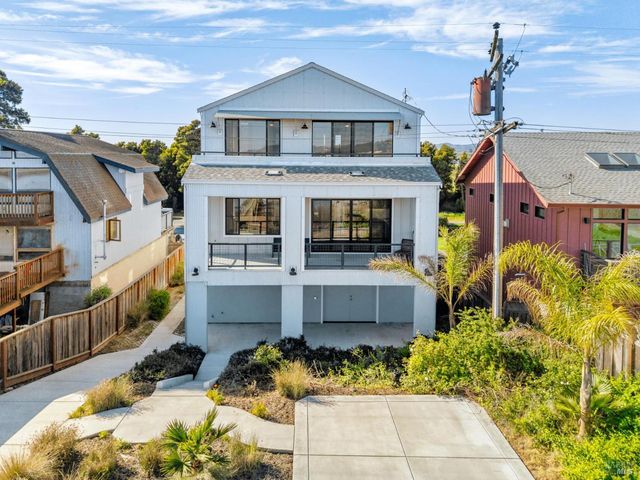 1708 Milton Rd, Napa, CA 94559