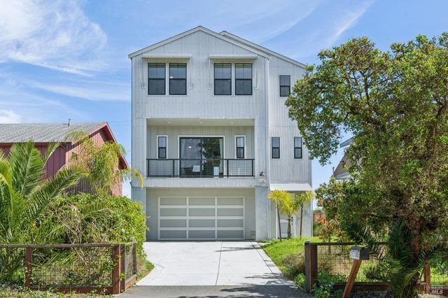 1708 Milton Rd, Napa, CA 94559