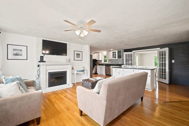 456 North St, Bridgewater, MA 02324