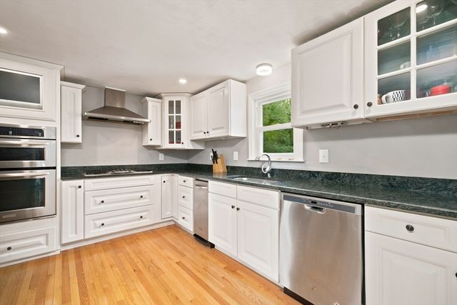 456 North St, Bridgewater, MA 02324
