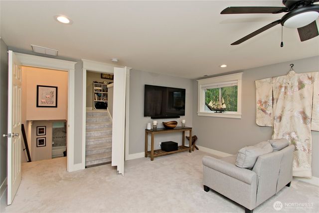 23031 76th Avenue SE, Woodinville, WA 98072